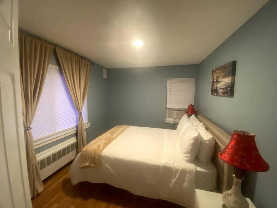 Cozy Boston Getaway Apartment! Free Parking Luaran gambar