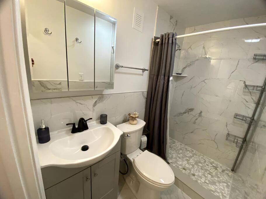 Cozy Boston Getaway Apartment! Free Parking Luaran gambar